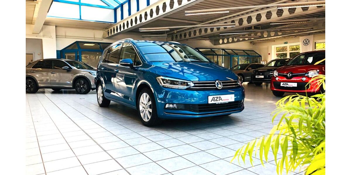 VW Touran 74.003 km 19.590 &euro; Uplengen 26670