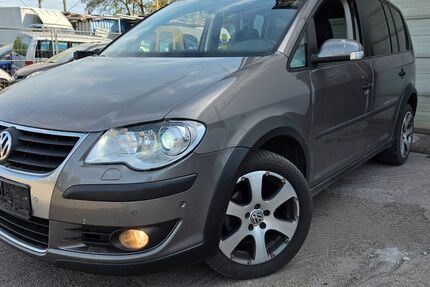 VW Touran 235.000 km 3.699 &euro; Nürnberg 90441