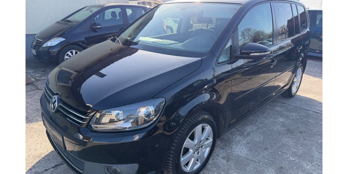 VW Touran 227.000 km 5.950 &euro; Sindelfingen/Stuttgart 71069