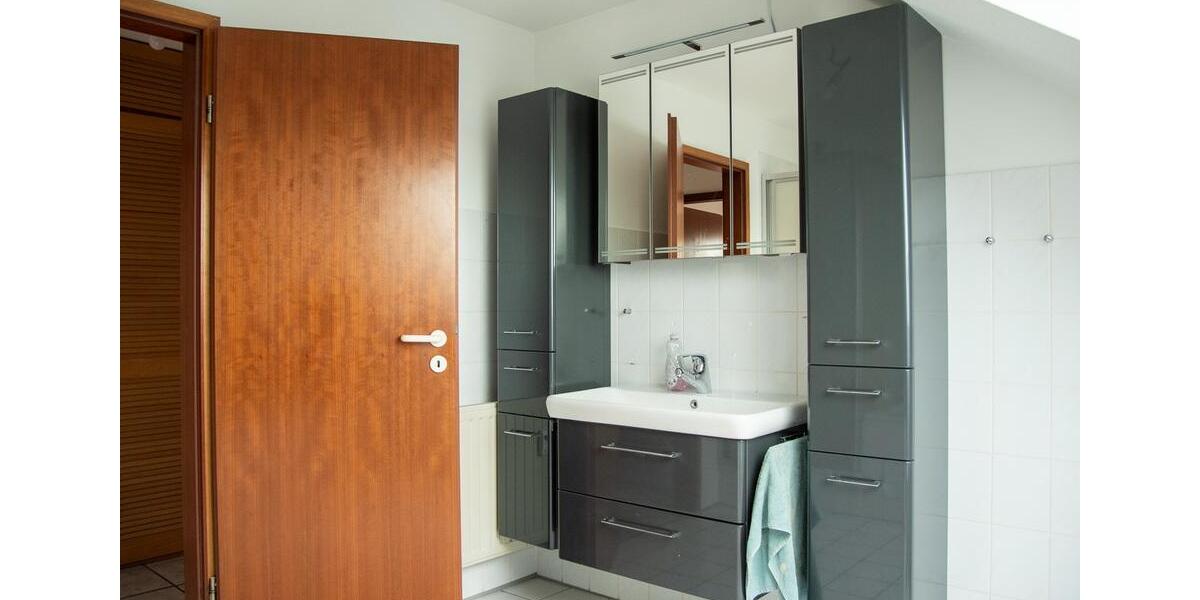 Dachgeschoßwohnung Kerpen Buir - 3 Zimmer, 93 m&sup2;, 1.050&euro; | Angebot:24805865