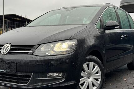 VW Sharan 229.047 km 15.999 &euro; Frankfurt am Main 60386