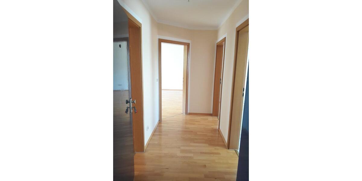Terrassenwohnung Parsberg - 3 Zimmer, 79 m&sup2;, 695&euro; | Angebot:24511020