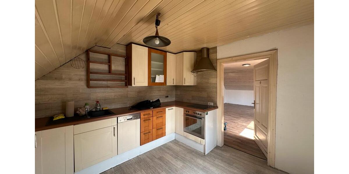 Einfamilienhaus Kalletal - 8 Zimmer, 200 m&sup2;, 225.000&euro; | Angebot:26193452
