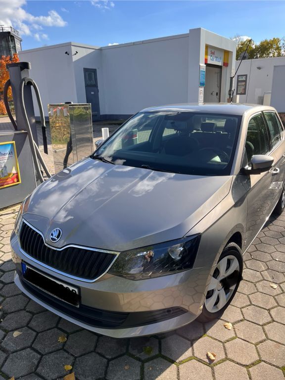 Skoda Fabia 69.462 km 9.900 € Leipzig 04177