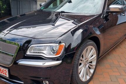 Chrysler 300C 222.900 km 7.999 &euro; Ostbevern 48346