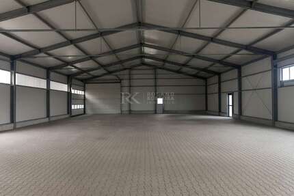 Halle in Zeven 6.500 € 800 m² zimmer