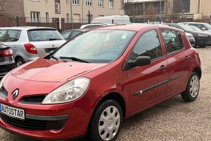 Renault Clio 92.215 km 3.600 &euro; Berlin 12347