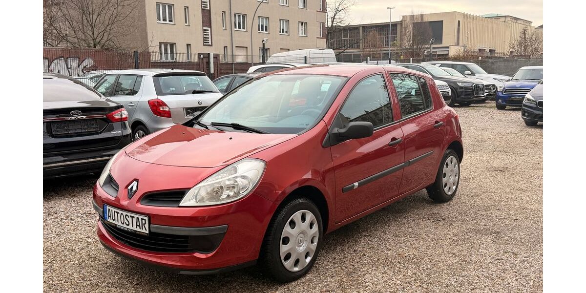 Renault Clio 92.215 km 3.600 &euro; Berlin 12347