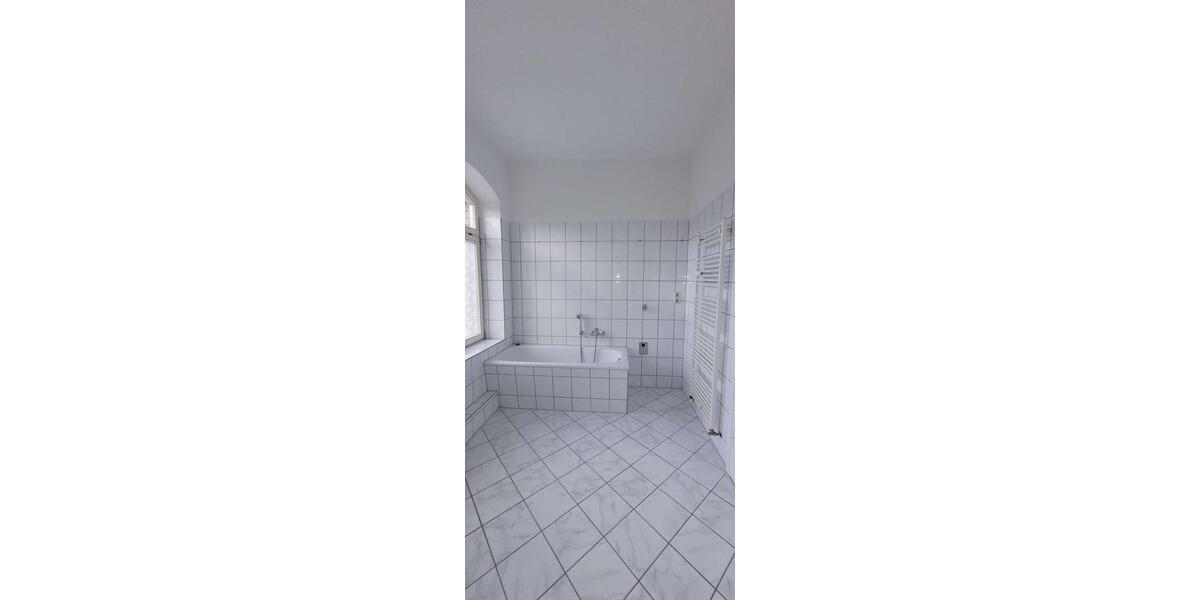 Etagenwohnung Arnstadt - 3 Zimmer, 91 m&sup2;, 720&euro; | Angebot:26211575