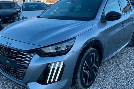 Peugeot 208 48.445 km 18.490 € München 81829