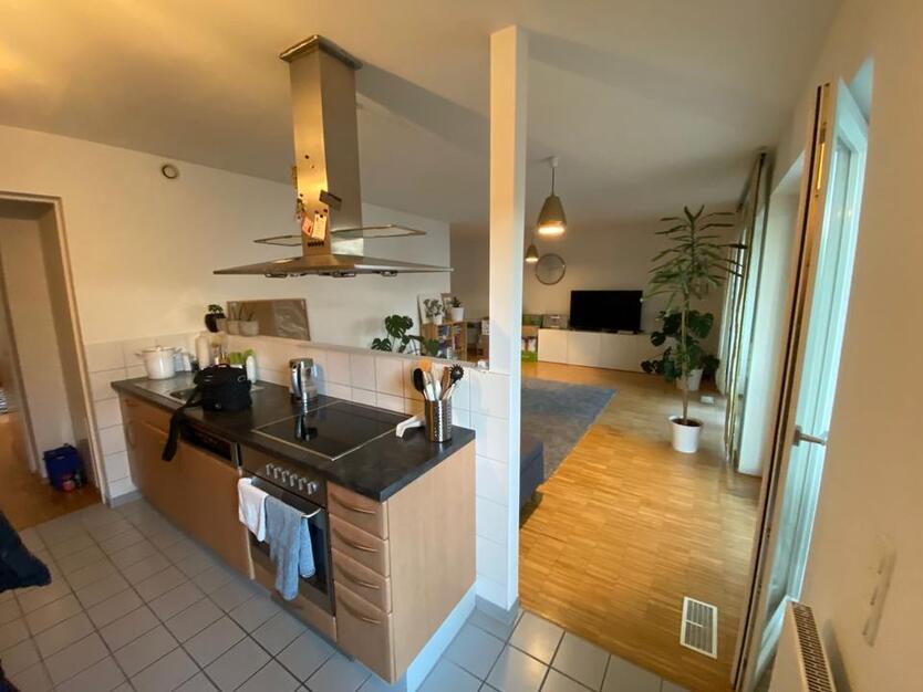 3-Zimmer-Wohnung mit Wintergarten & Balkon zimmer