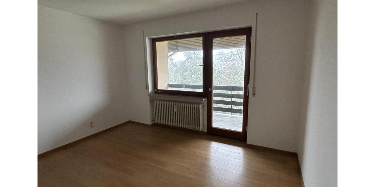 Dachgeschoßwohnung Dillingen an der Donau - 3 Zimmer, 94 m&sup2;, 730&euro; | Angebot:25496261