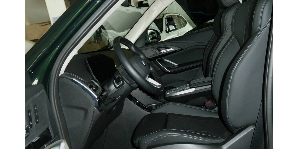 BMW X1 20d xDrive x-Line AHK,360°,HUD,Ledersportsitze 21.200 km 41.990 &euro; Landshut 84030