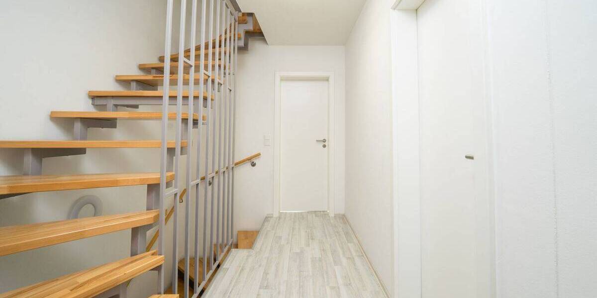 Mehrfamilienhaus, Wohnhaus Adelsdorf - 4 Zimmer, 138 m&sup2;, 570.000&euro; | Angebot:26036905