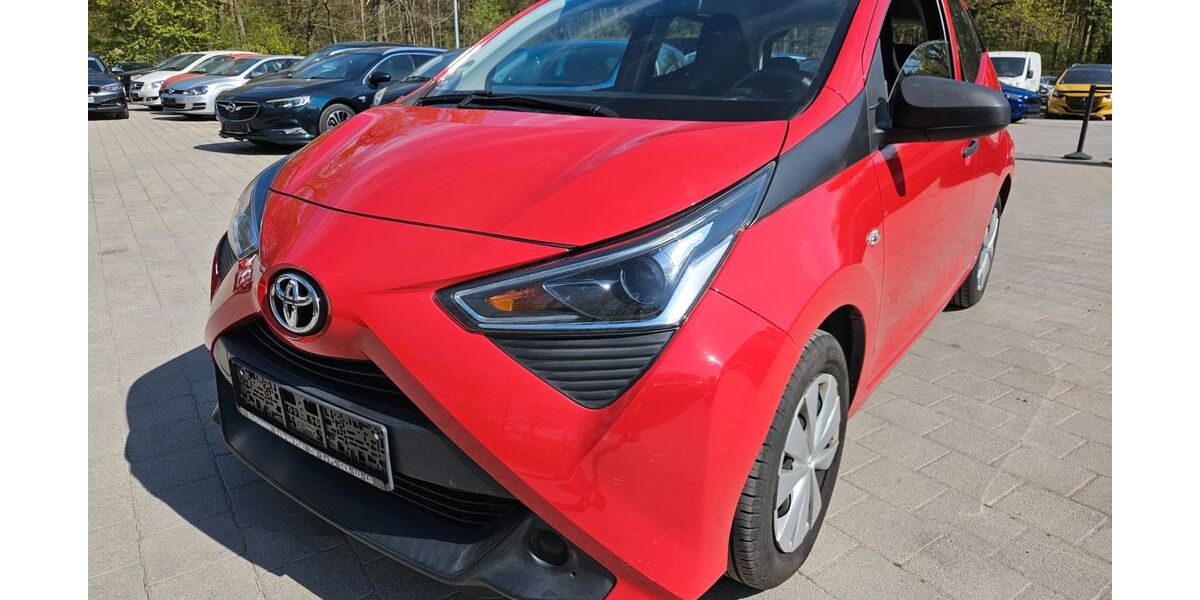 Toyota Aygo (X) 38.376 km 9.850 &euro; Lachen-Speyerdorf 67435