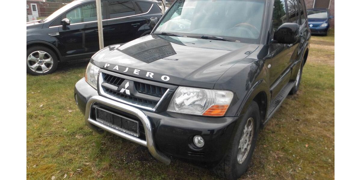 Mitsubishi Pajero 378.000 km 5.399 &euro; Hemmoor 21745