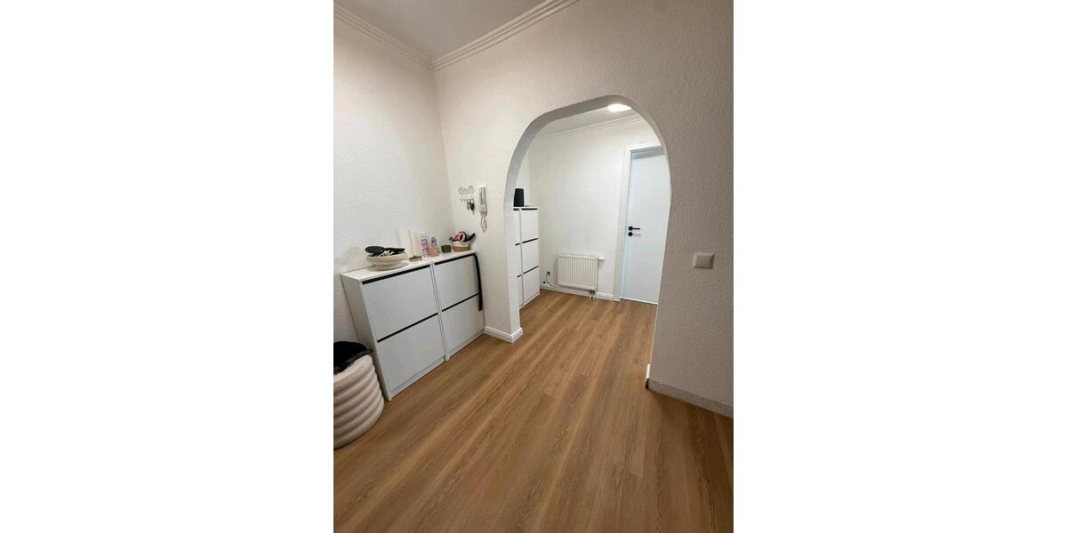 Großzügige Erdgeschosswohnung mit Garten + Stellplätzen OT Enzen 5 zimmer