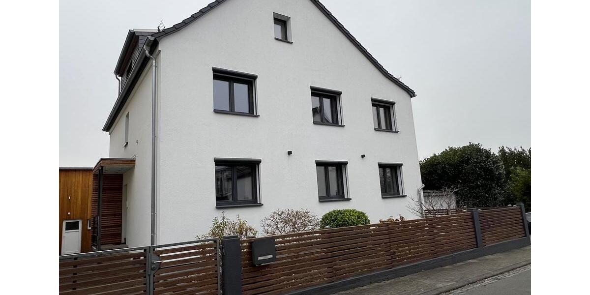 Gemütliches Familienhaus mit zwei Wohneinheiten in Klein-Linden 8 zimmer