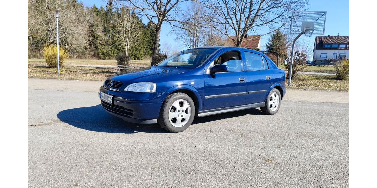Opel Astra 117.000 km 2.499 &euro; Oberndorf am Neckar 78727
