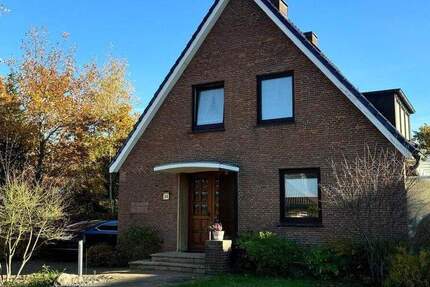 Großzügiges Einfamilienhaus mit schönem Garten, Vollkeller und Garagein Lübeck-St. Jürgen (Nähe Uni) 5 zimmer