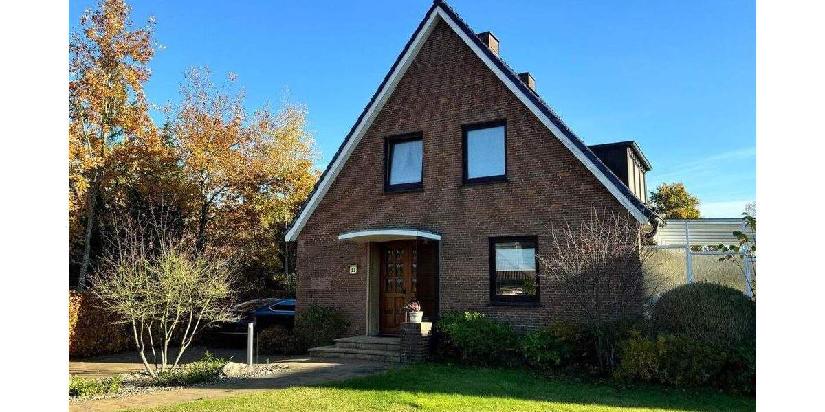 Großzügiges Einfamilienhaus mit schönem Garten, Vollkeller und Garagein Lübeck-St. Jürgen (Nähe Uni) 5 zimmer