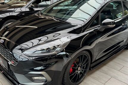 Ford Fiesta 75.000 km 15.900 &euro; Detmold 32758