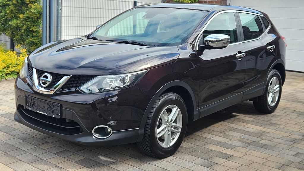 Nissan Qashqai 111.800 km 10.650 &euro; Rendsburg 24768