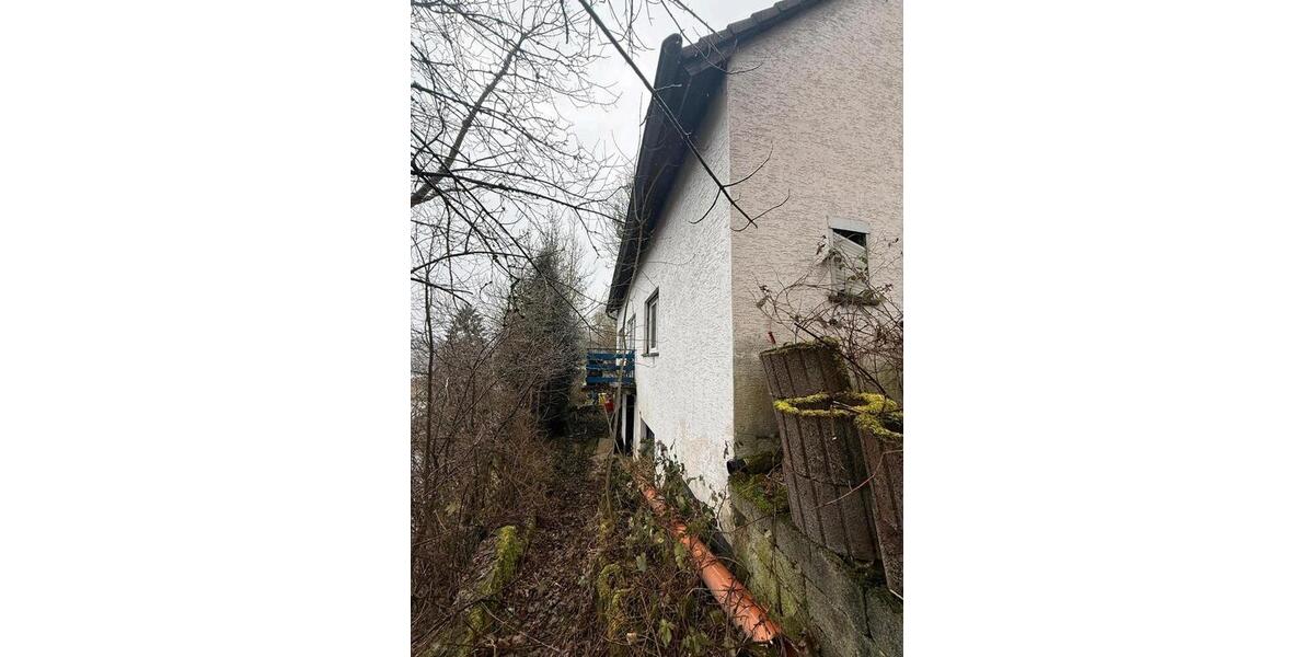 Einfamilienhaus Blankenheim - 9 Zimmer, 220 m&sup2;, 130.000&euro; | Angebot:24762310