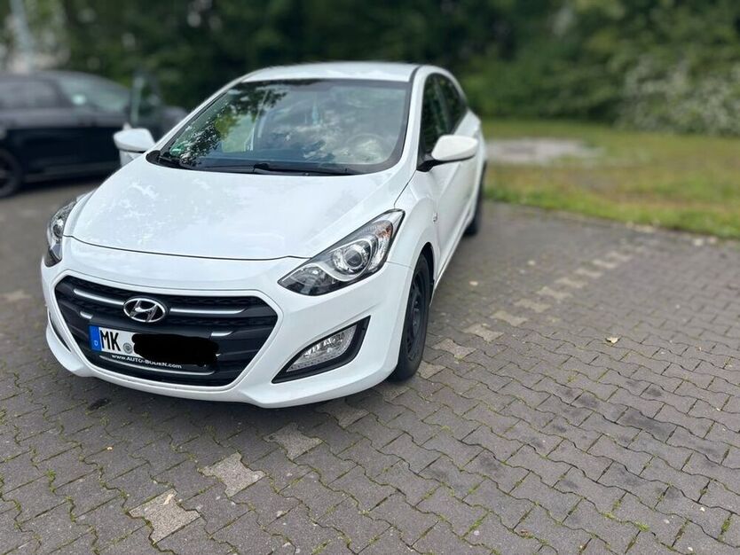 i30