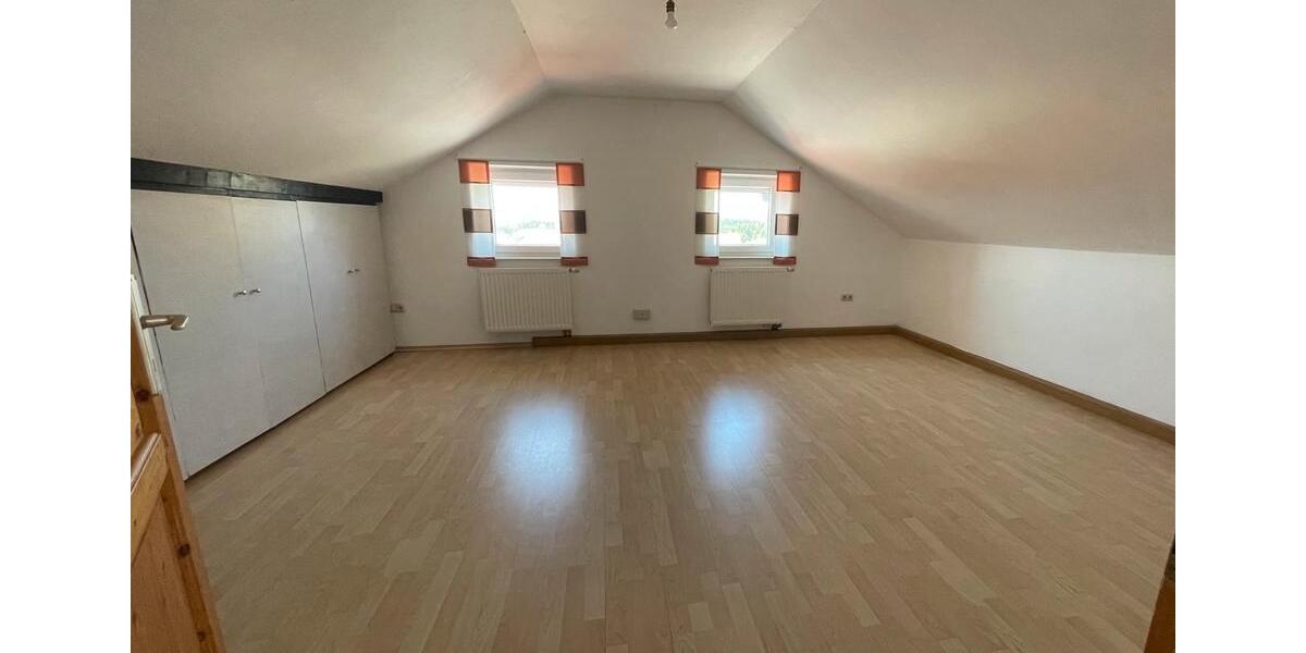 Dachgeschoßwohnung Tiefenbach - 2 Zimmer, 90 m&sup2;, 500&euro; | Angebot:25043742