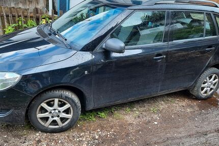 Skoda Fabia 194.000 km 2.900 &euro; Mittenwald 82481