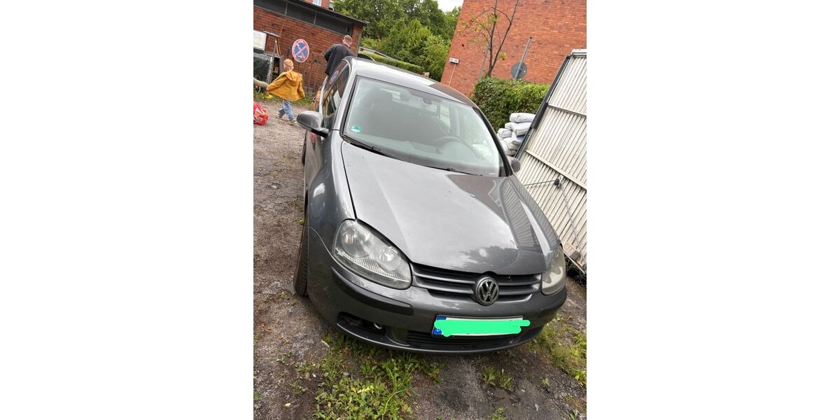 VW Golf 381.108 km 1.090 &euro; Hamburg 22417