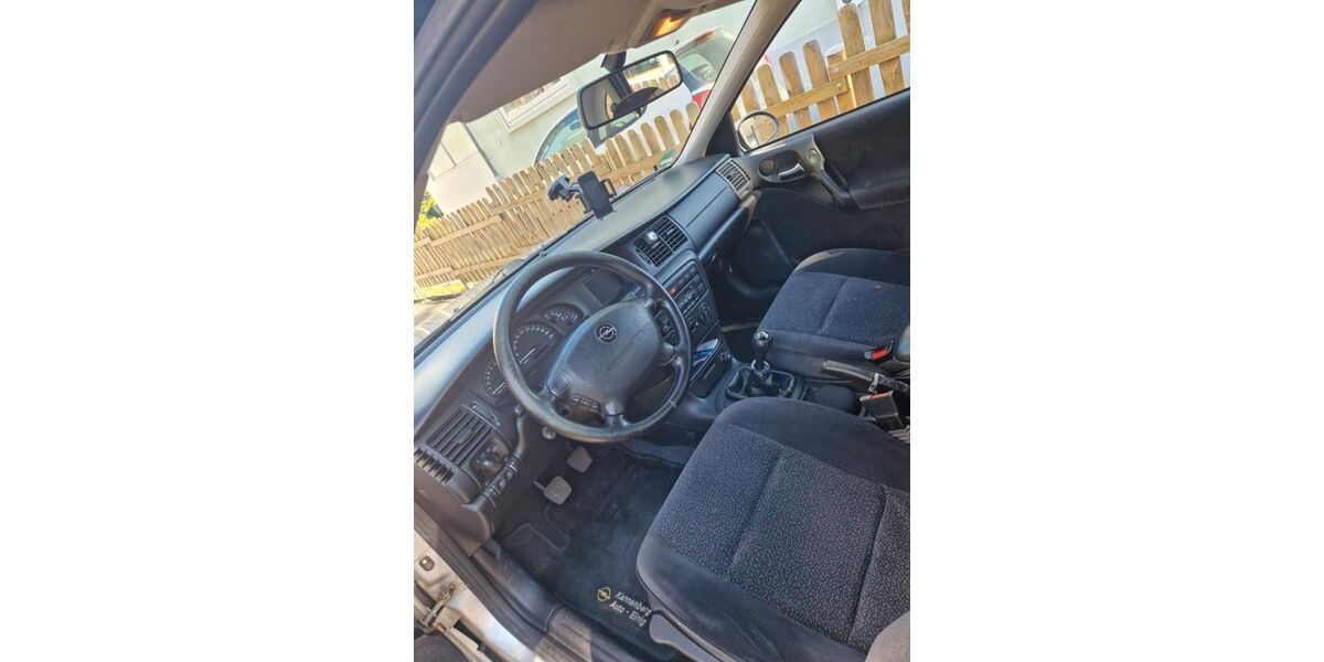 Opel Vectra 88.500 km 2.850 &euro; Ludwigshafen 67065
