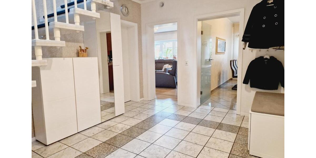 Einfamilienhaus Minden - 9 Zimmer, 180 m&sup2;, 435.000&euro; | Angebot:26919092