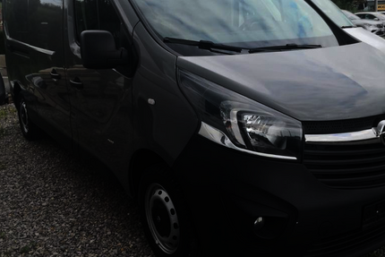 Opel Vivaro 124.500 km 8.900 &euro; Görlitz 02826