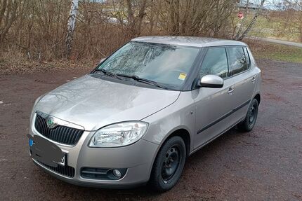 Skoda Fabia 142.000 km 3.499 &euro; Katzenelnbogen 56368