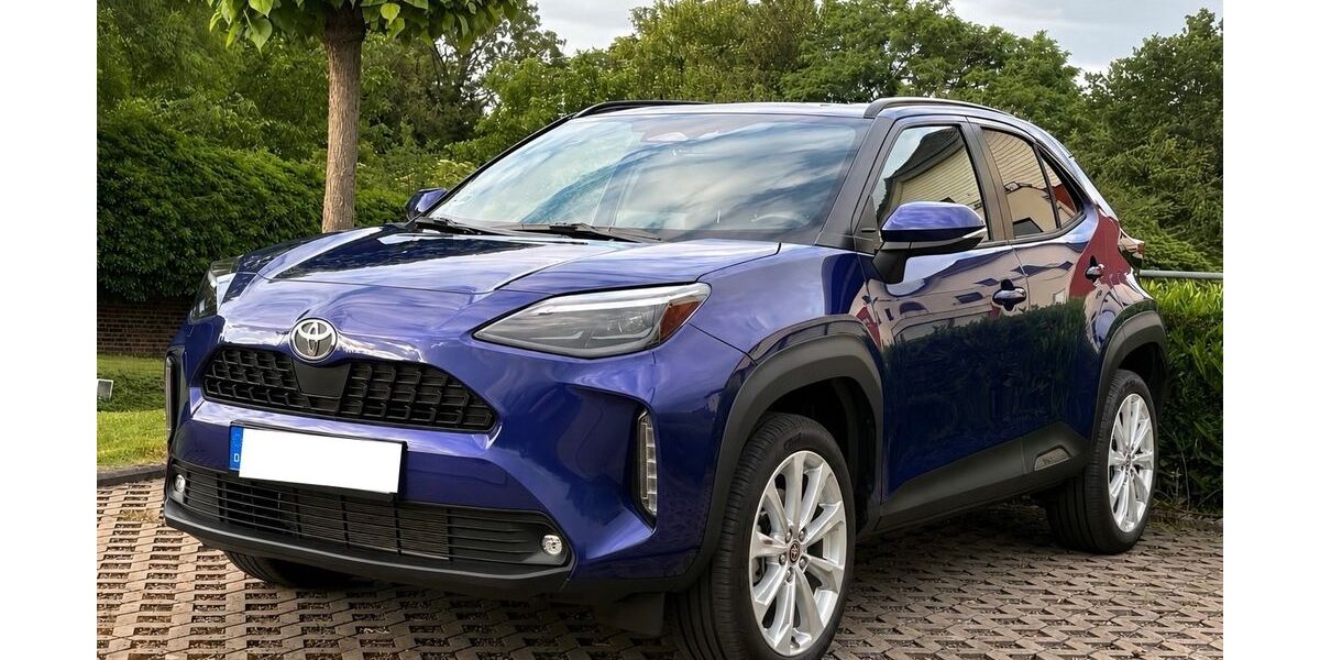 Toyota Yaris Cross 4.754 km 23.299 &euro; Niederzier 52382