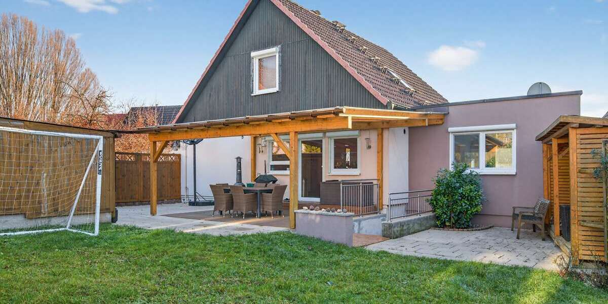 Haus zum Kaufen in Straubenhardt Ottenhausen 449.000 € 173.55 m² 5 zimmer