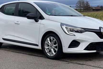 Renault Clio 34.000 km 9.500 &euro; Fellbach 70736