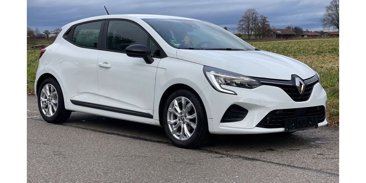 Renault Clio 34.000 km 9.900 &euro; Fellbach 70736