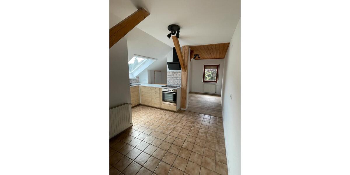 Dachgeschoßwohnung Altenglan - 4 Zimmer, 84 m&sup2;, 880&euro; | Angebot:26331350