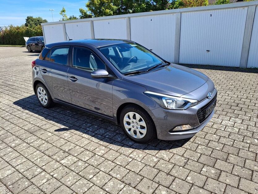 i20