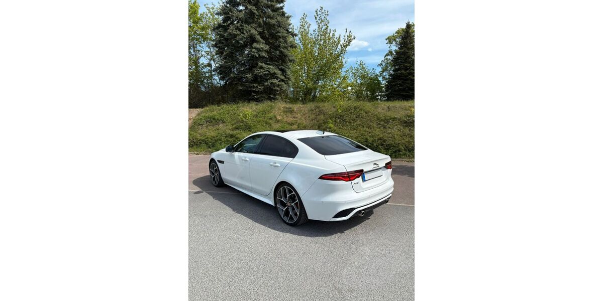 Jaguar XE 89.500 km 27.900 &euro; Berlin 12279