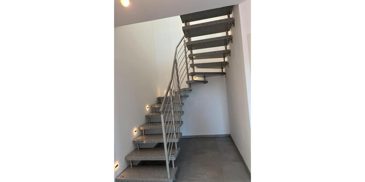 Doppelhaushälfte Windsbach - 5.5 Zimmer, 155 m&sup2;, 1.950&euro; | Angebot:26131452