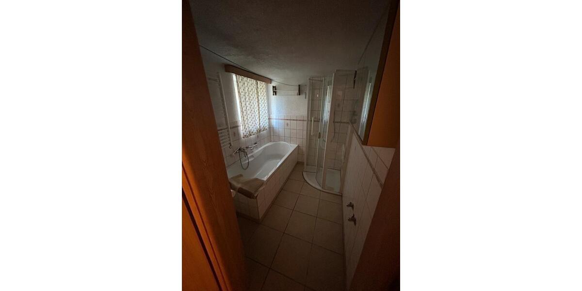 Einfamilienhaus Bischofswerda - 6 Zimmer, 120 m&sup2;, 100.000&euro; | Angebot:27190274