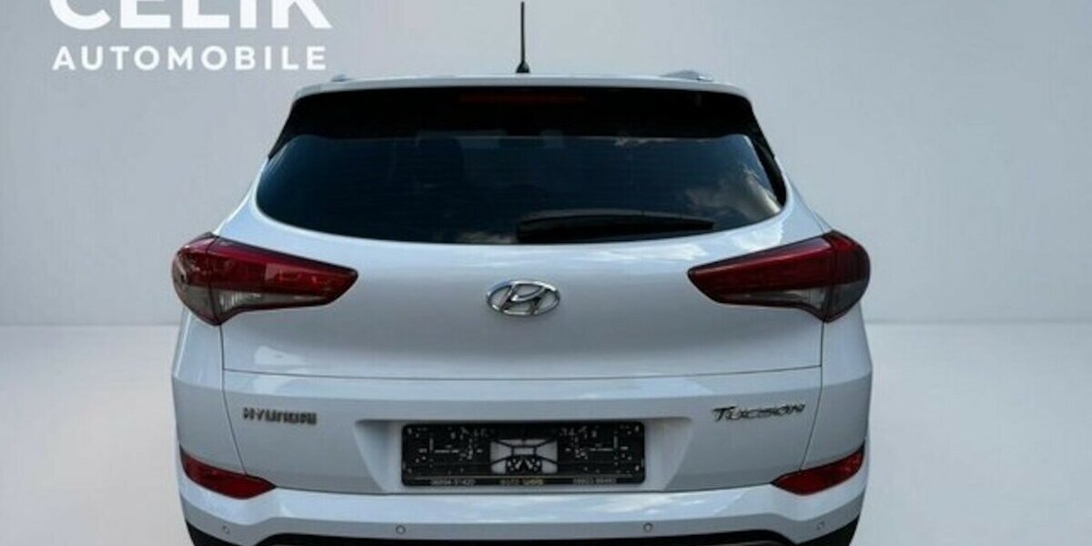 Hyundai Tucson blue 2WD 1. Hand 120.000 km 12.890 &euro; Neckarsulm 74172