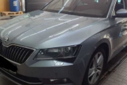 Skoda Superb 127.100 km 19.430 &euro; Hofheim 65719