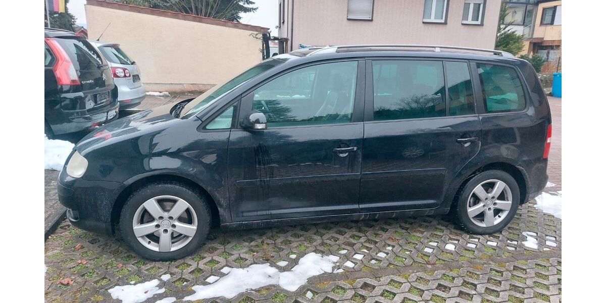 VW Touran 261.000 km 1.999 &euro; Obersulm-Affaltrach 74182