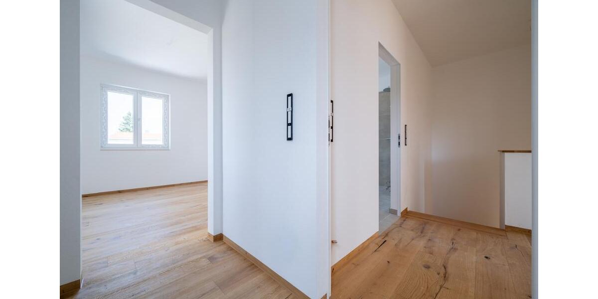 Doppelhaushälfte Aufhausen - 4 Zimmer, 135 m&sup2;, 1.350&euro; | Angebot:25229016