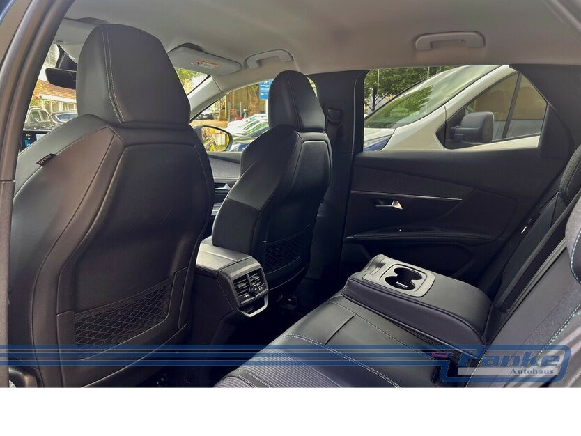 Peugeot 3008 Hybrid 225 Allure Pack EAT8*Kamera*LED*TotW 167.682 km 17.990 € Berlin 13187